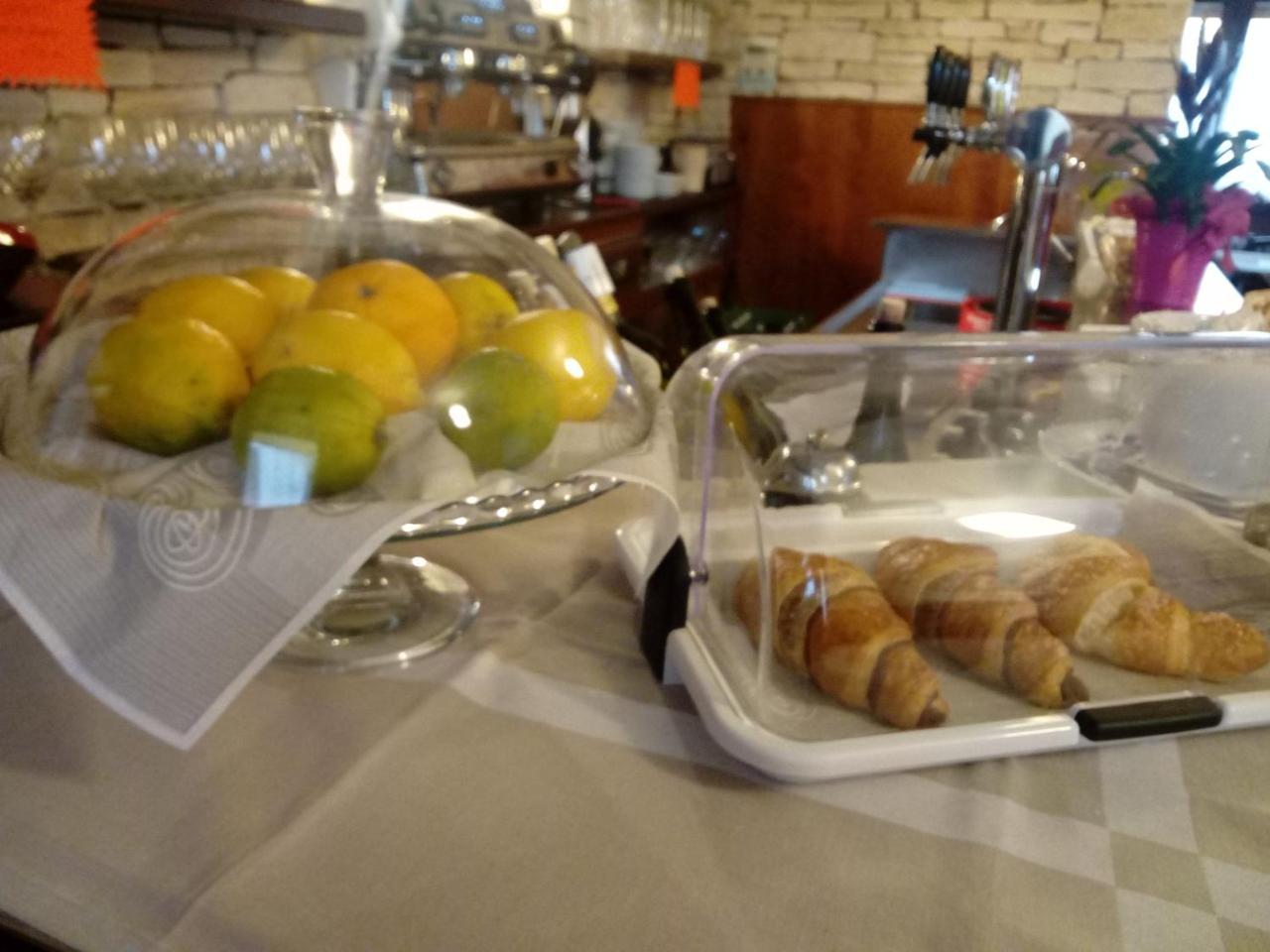 Albergo Alla Pineta Villa Santina 外观 照片